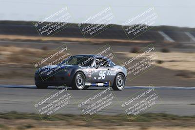 media/Nov-17-2024-CalClub SCCA (Sun) [[5252d9c58e]]/Around the Pits/